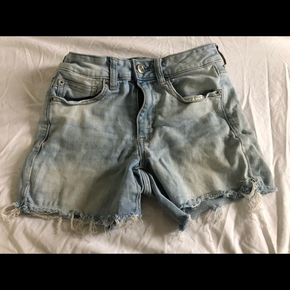American Eagle light wash shorts - Picture 1 of 4